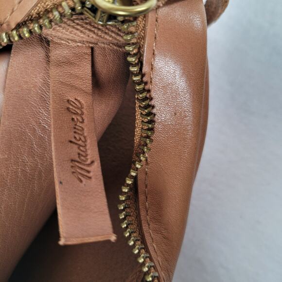Madewell Womens The Carabiner Crossbody Bag Brown Zip Leather 7.5" Boho Festival - Picture 5 of 10
